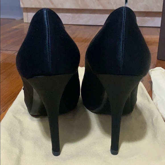 ✨Louis Vuitton Athen Satin Peep-toe Pumps✨ - Picture 11 of 13